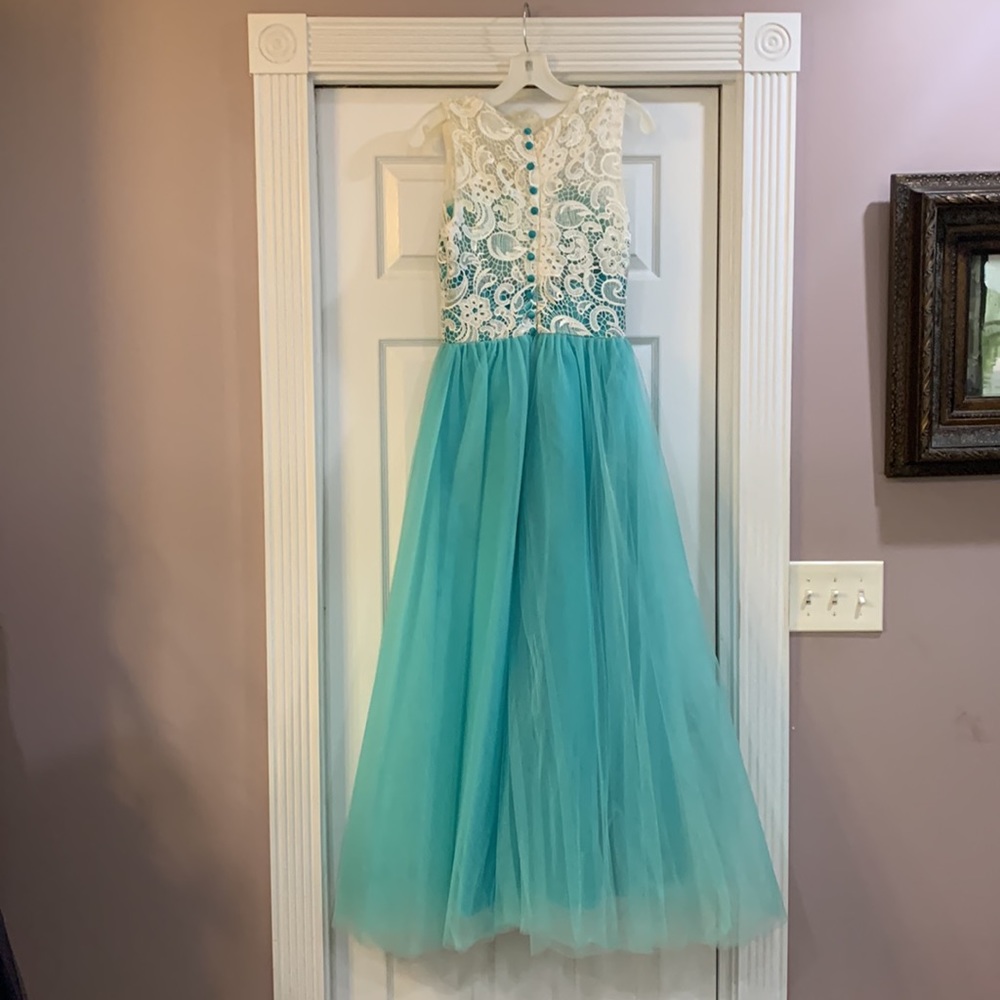 Prom dress - Picture 4 of 4